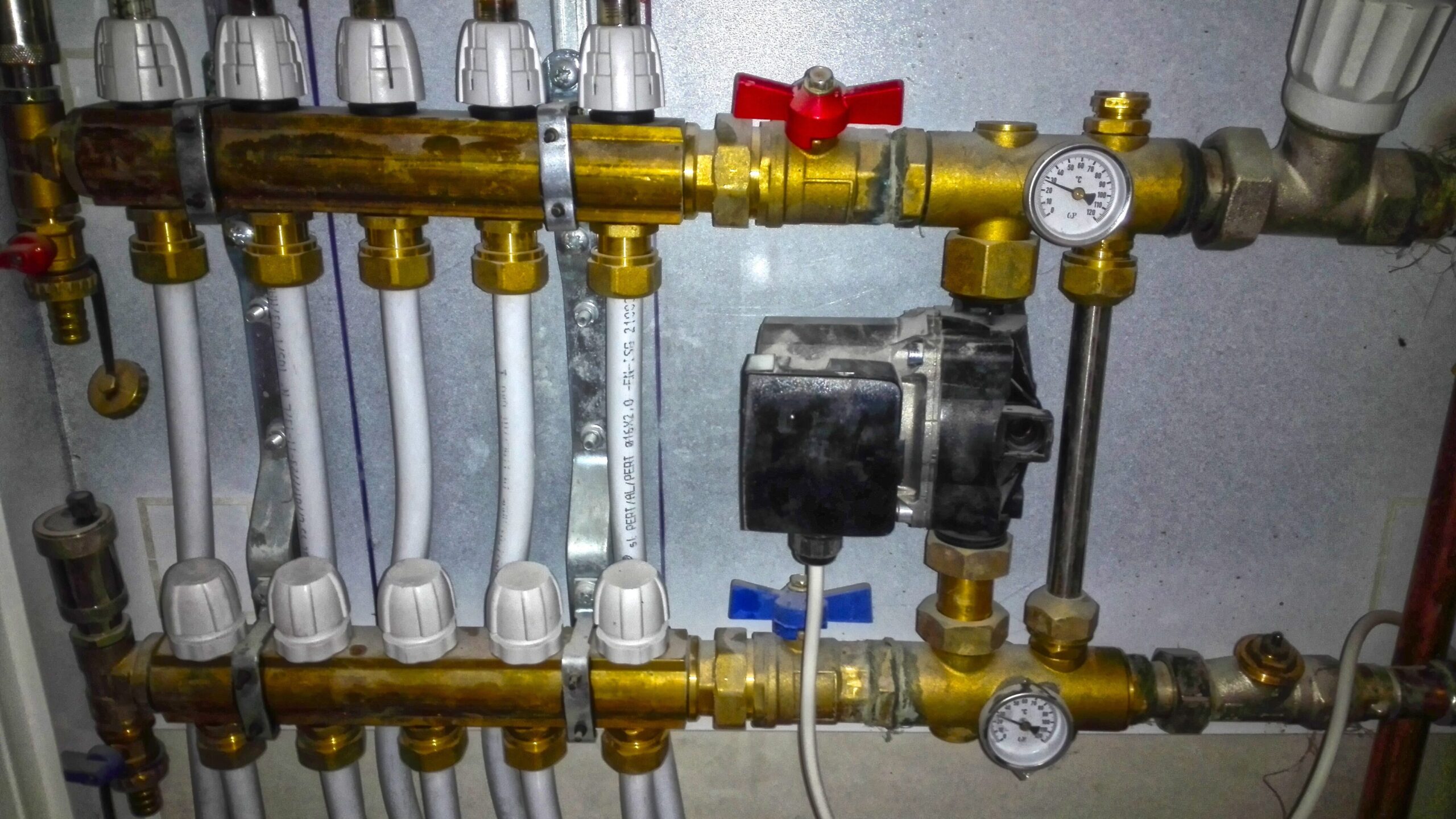 Heizung ohne Strom: Was passiert bei einem Stromausfall? 3 energy1987 divider 1526808 edited scaled
