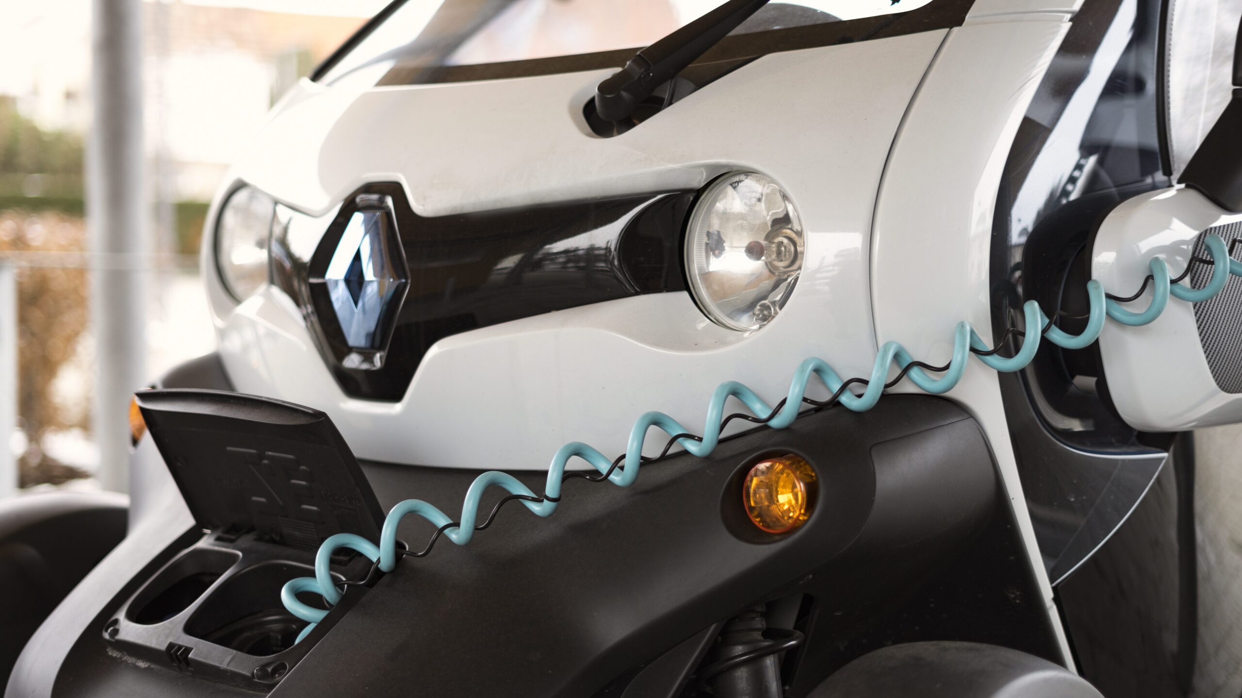 Wallbox: Was ist das und wie funktioniert sie? Was passiert wenn der Strom ausfällt? 3 Elektroauto aufladen